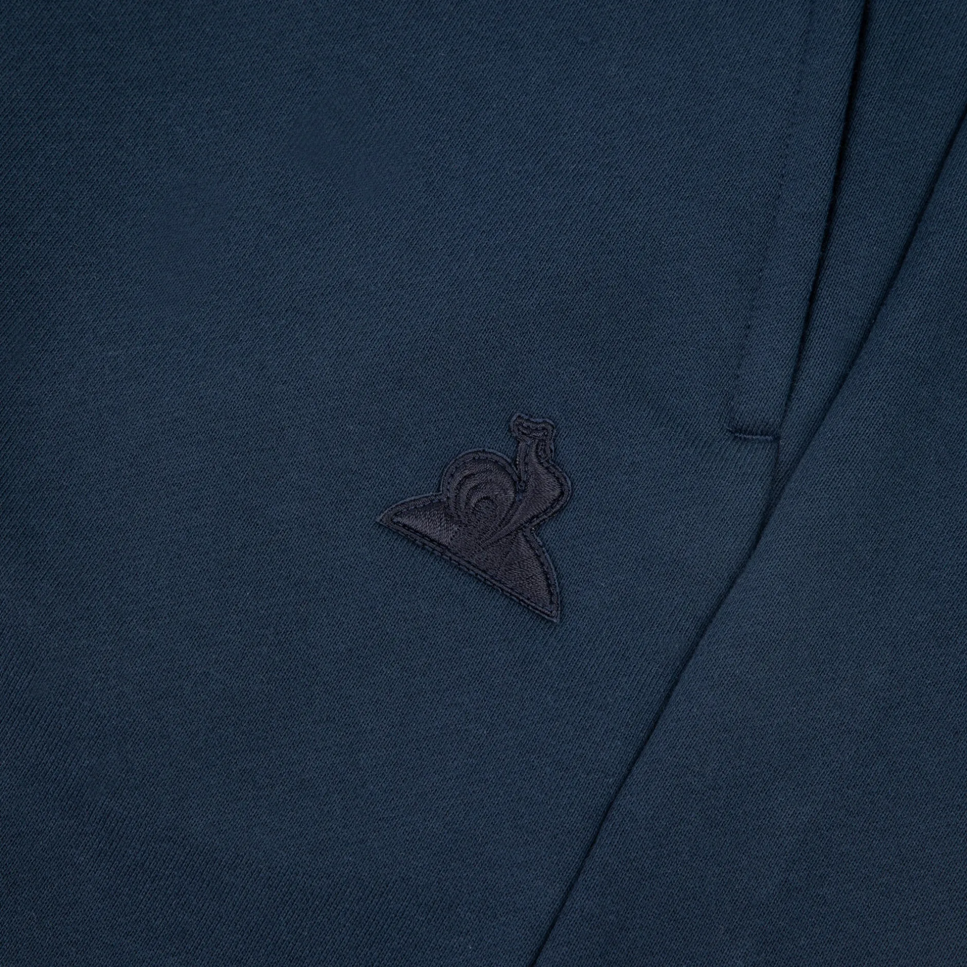Sale Le Coq Sportif Ton sur tonShort Homme Darkvelvet
